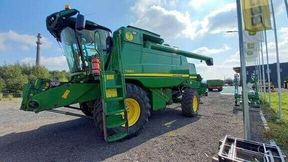 Sklizeci mlaticka JOHN DEERE T660