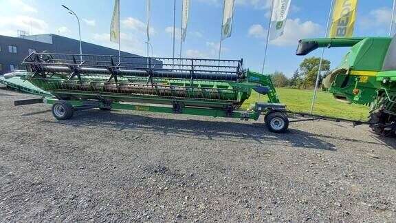 Sklízecí mlátička JOHN DEERE T660 - Photo 12