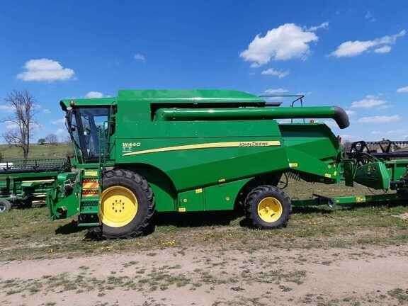 Sklízecí mlátička JOHN DEERE W440 - Photo 2