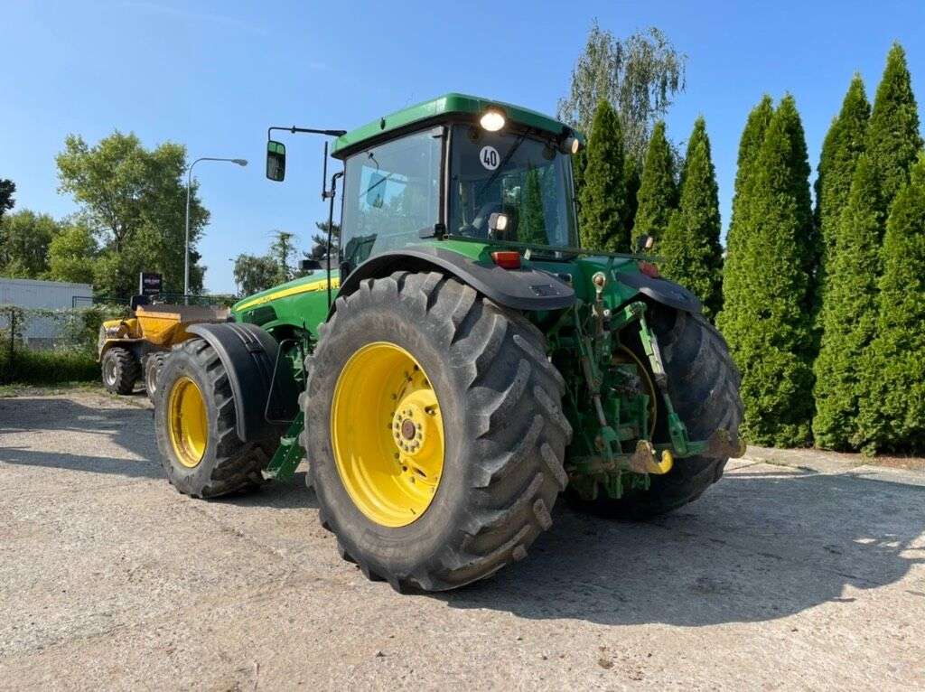 Kolový traktor JOHN DEERE 8420 - Photo 3