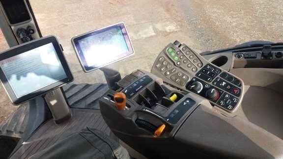 Kolový traktor JOHN DEERE 8345RT - Photo 16